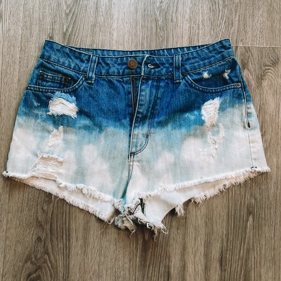 BDG Tye Dye High Waisted Jean Shorts - Picture 5 of 8